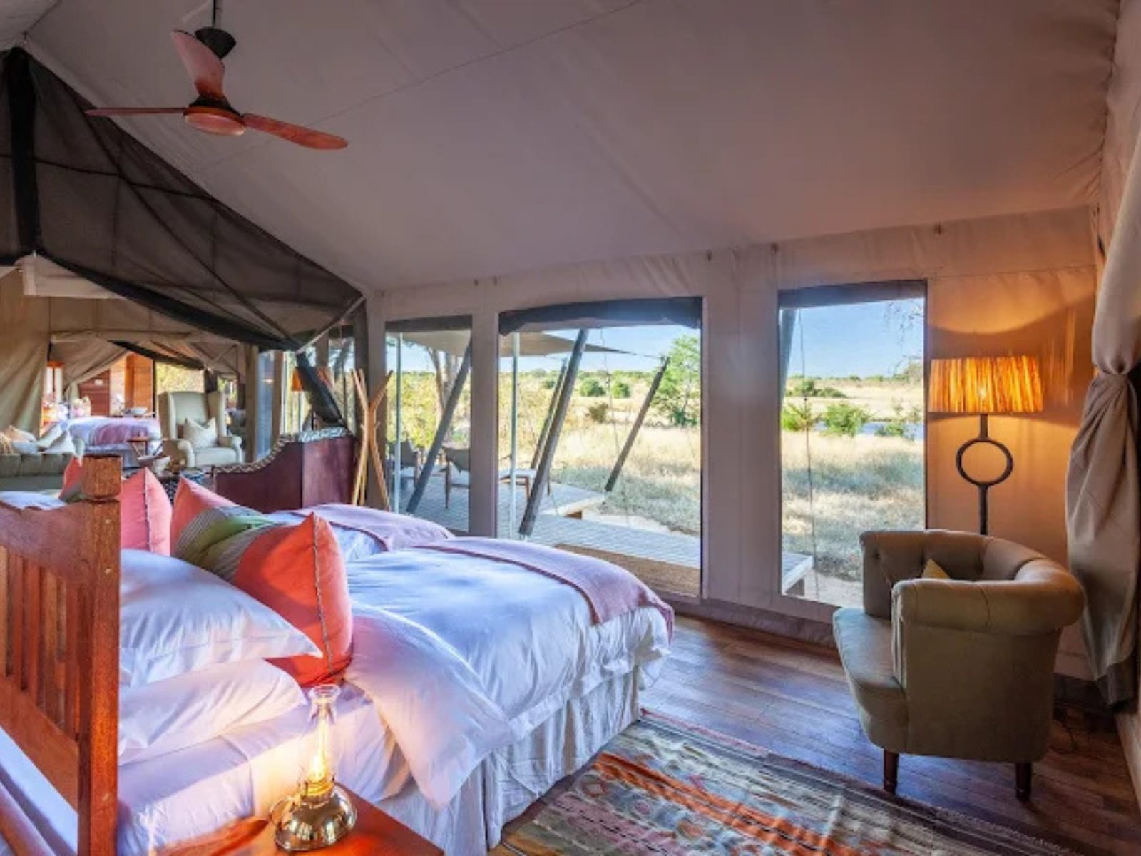 un campamento de lujo en el parque nacional Hwange