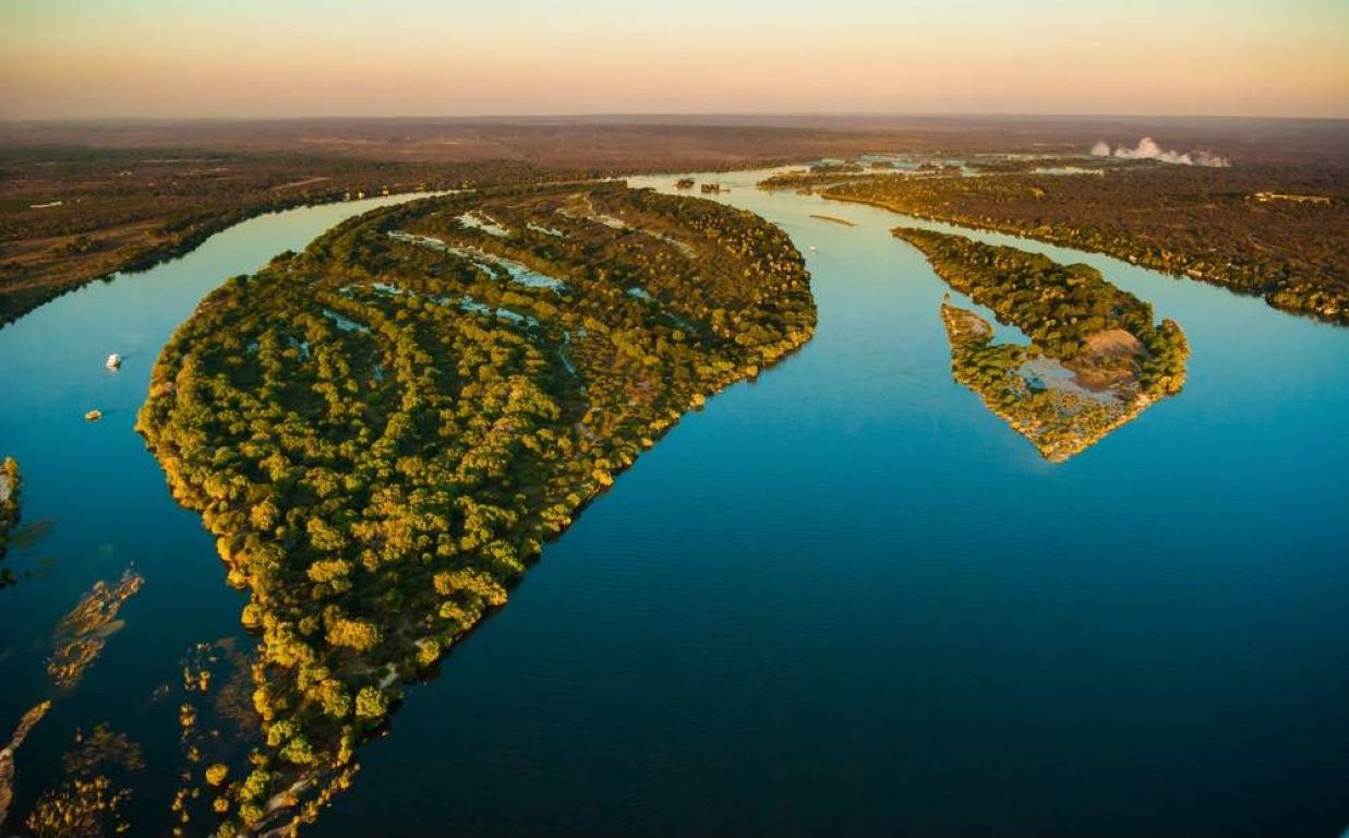 Crucero al atardecer por el río Zambeze con cena